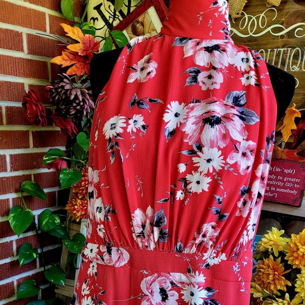Elle Scarlet Floral Backless Dress